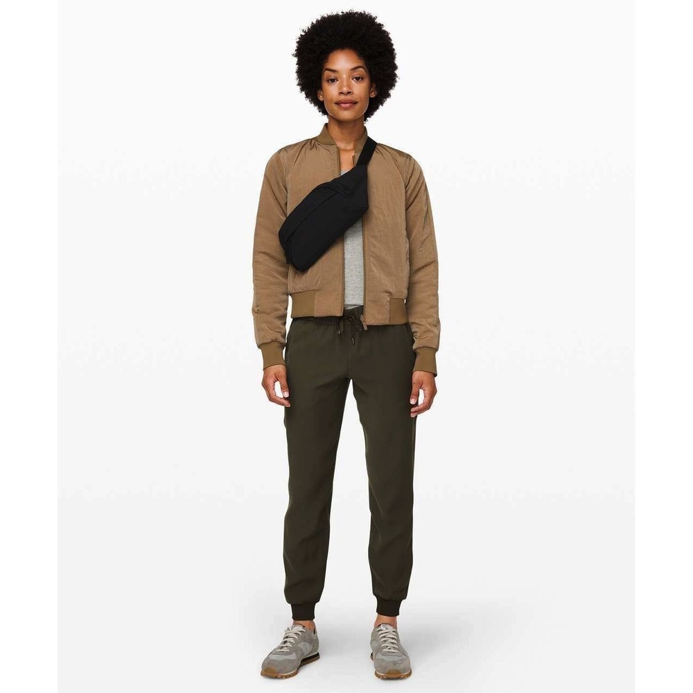 Lululemon On the Fly Jogger‎ Pant Womens 8 Dark Olive Minimal Athletic Tapered